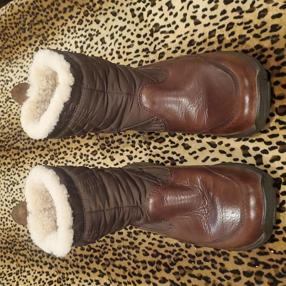 UGG Shoes - UGG Brown Stormburst Size US 8